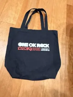 ONE OK ROCK LUXURY 2023 トートバッグ ONE OK ROCK Luxury sick Asia Tour 2023 in 香港 – オフィシャル