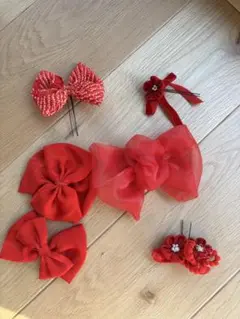 m*i様 赤いリボンヘアアクセサリー5個セット