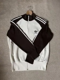 adidas トラックジャケット　ブラウン　在原みゆき