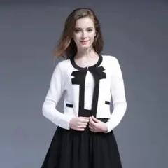 未使用品　春秋ニットカーディガンホワイト　黒リボン　レディース