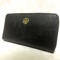 美品トリーバーチ ロビンソン スリム長財布 ブラック レディース 