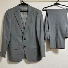グレー ストライプスーツ ジャケットとパンツ