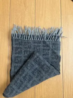 FENDI ズッカ柄 マフラー グレーのサムネイル