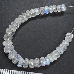 トップクラス＊ブルームーンストーン＊ボタンカットo5