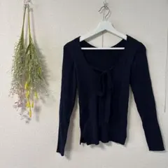 Chico バックリボン付きネイビーリブニット