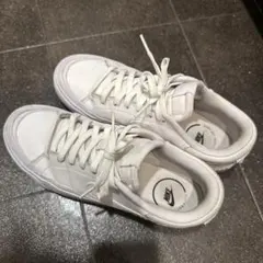 NIKE ホワイト スニーカー