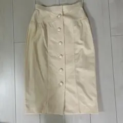 クリスチャンディオール　 CD クリーム色 ボタン付きタイトスカート XS