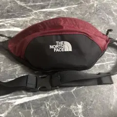 THE NORTH FACE ボディバッグ 黒/赤