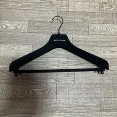 2026年最新】BALENCIAGA 衣類ハンガーの人気アイテム - メルカリ