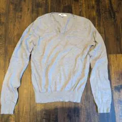 UNIQLO グレー Vネックセーター S