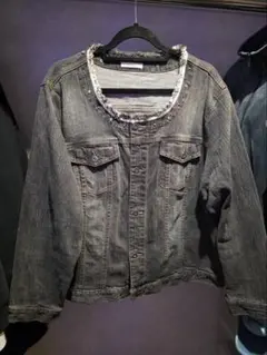 ビーズ付きダークグレーデニムジャケット