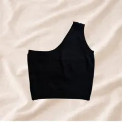 ワンショルダー ニットトップス ブラック 韓国風 アシンメトリー ショート丈