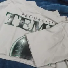 ROGER AND RAW Tシャツ