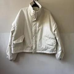 オフホワイト ダウンジャケット ショート丈