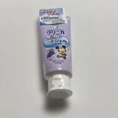 Item thumbnail for item fd2c854a-3b6f-4f77-a46d-4eafc62ff5ff