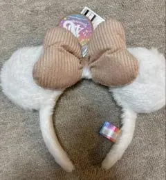 新品！ディズニー 40周年 カチューシャ もこもこ ふわふわ ファー ボア 白