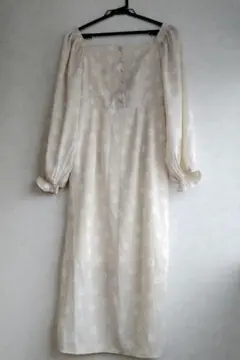 ナイスクラップ　花柄ロングワンピース　フリーサイズ　身幅41着丈101袖丈58