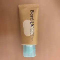 ビオレUV アクアリッチ 水肌記憶のサムネイル
