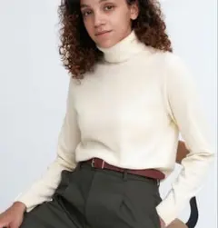 ユニクロ リブタートルネックセーター アイボリー Lサイズ