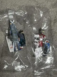 ウルトラソフビシリーズ ミニチュアスイングマスコット 2種セット