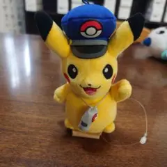 ポケモン ピカチュウ ぬいぐるみ 駅長スタイル