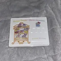 なにわ男子　サンリオ　アクリルスマホスタンド