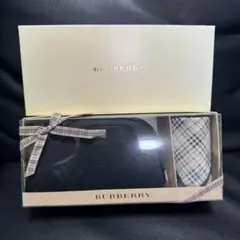 【新品】Burberry チェック柄ハンカチ＋ポーチ