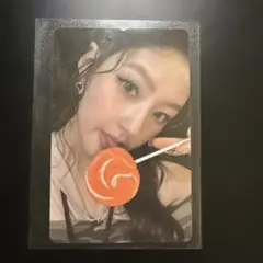 KISS OF LIFE 224 KEYCHAIN 封入トレカ