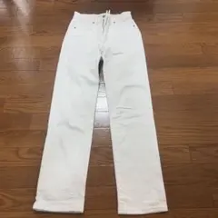 ユニクロ ホワイトストレートデニム 22