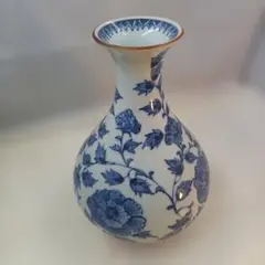 たち吉製の染付の花瓶