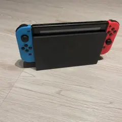 Nintendo Switch 本体 青と赤のジョイコン充電器テレビ接続USB線