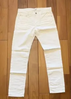 GLOBAL WORKスキニーパンツ ホワイト Sサイズのサムネイル