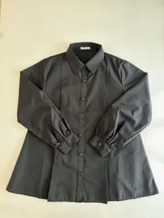 黒い長袖シャツ Mサイズ Aライン