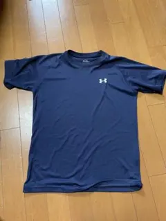 UNDER ARMOUR アンダーアーマー アンダーシャツ 150 紺　半袖