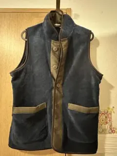 ネイビーフリースベスト ボタン付き