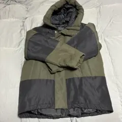 TIME FLIES (フード付きダウンジャケット オリーブグリーン×ブラック