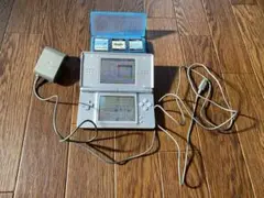 ニンテンドーDS Lite グロス シルバー(メモリー拡張カードリッジ付き）