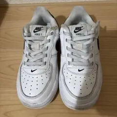 NIKE FORCE 1 キッズスニーカー
