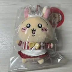 ちいかわレストラン ホール担当なマスコット（うさぎ）