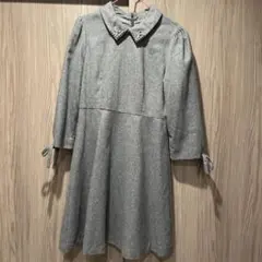 アンミール　グレー ビジュー付き襟 Aラインワンピース