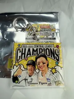 阪神タイガース 優勝記念シークレットアクリルキーホルダー★森下選手・小幡選手