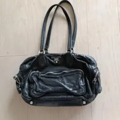 PRADA ブラックレザーショルダーバッグ