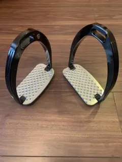 Tech Stirrups 乗馬用鐙 ブラック シルバー