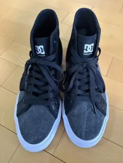 【美品】DC SHOES ハイカットスニーカー ブラック グレー 25.5のサムネイル
