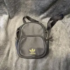 adidas ミニリュックのサムネイル