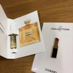 CHANEL ガブリエル　シャネル　エッセンス　オードゥ　パルファム　ピンバッジのサムネイル