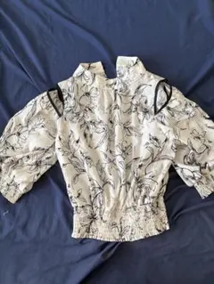 dazzlin 花柄五分袖シャツ