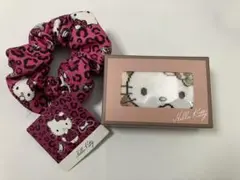 ハローキティ ヒョウ柄シュシュ、靴下セット 非売品、未使用、未開封