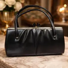 黒 レザー ハンドバッグ ギャザー入り