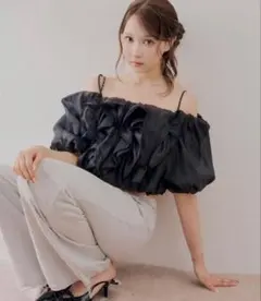 Chico フリルオフショルバルーンブラウス ブラック